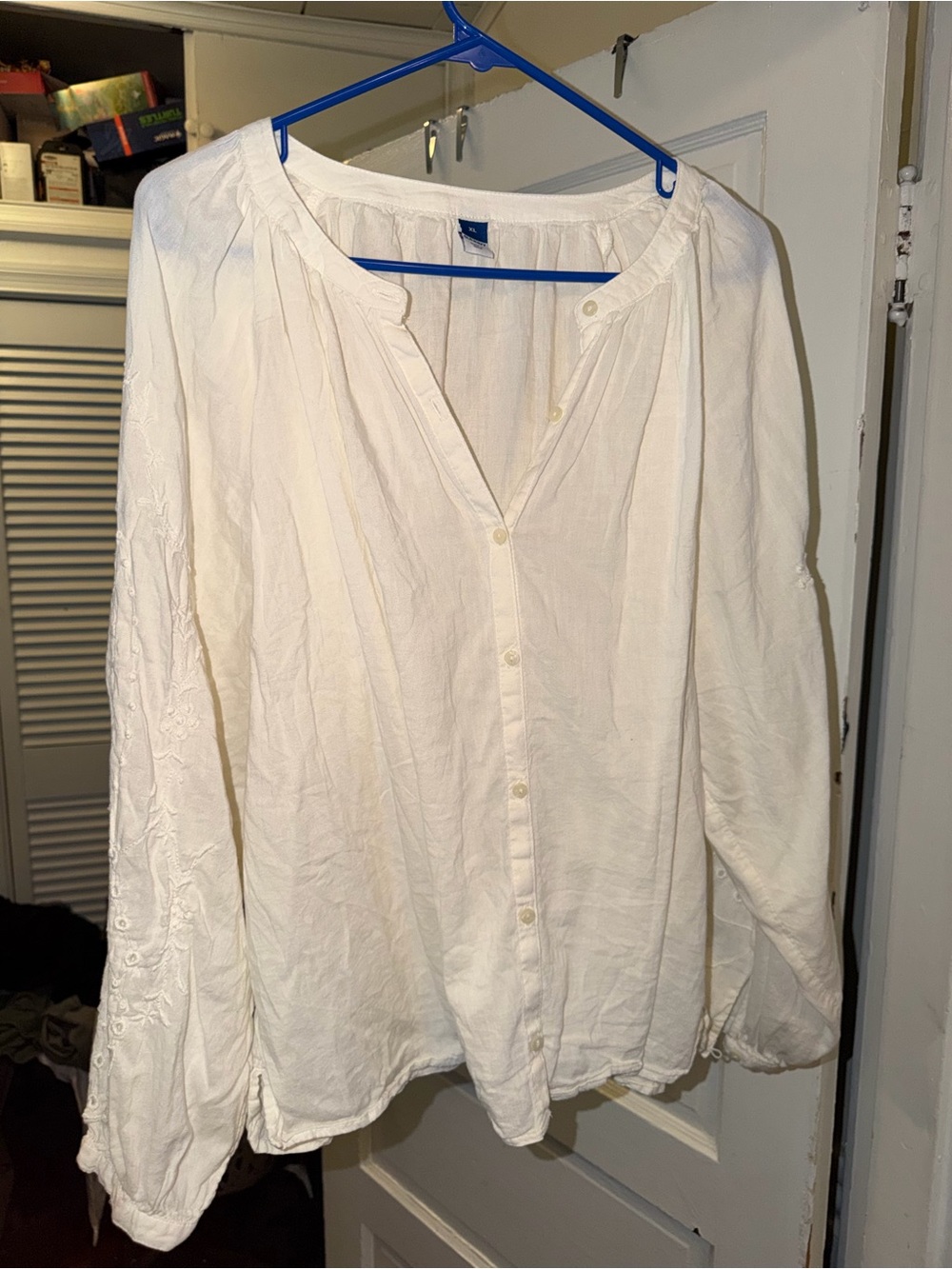 Old Navy Embroidered Flower Peasant Style Swing Blouse